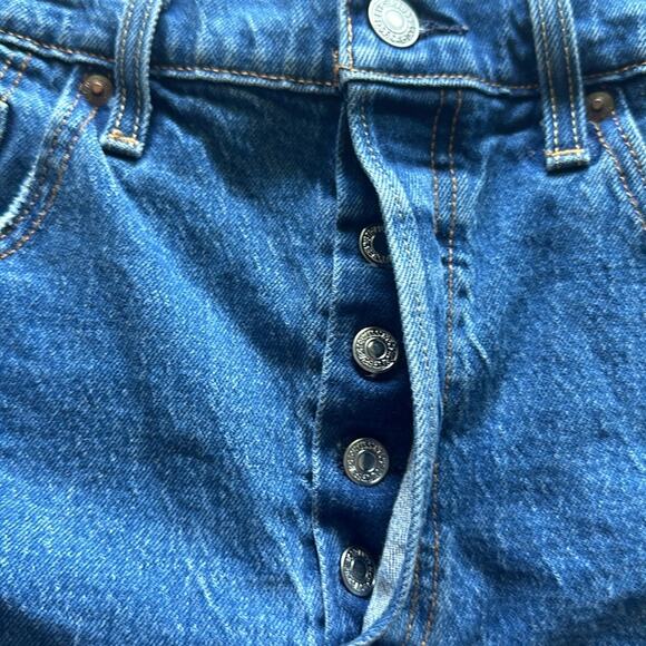 Levi's 501 Original Fit High Rise Denim Shorts Medium Wash Size 31 - Picture 2 of 6